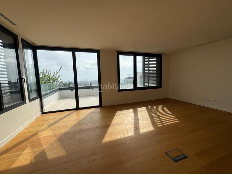 Foto e174cacb-e68c-4836-81fc-ca588658efcf. Casa con riscaldamento parcheggio piscina in Sarrià Barcelona