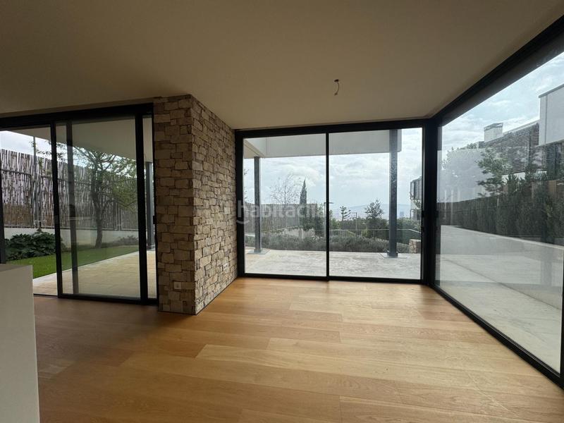 Foto e537375b-c451-4c61-bc71-1e3951fc955f. Casa con riscaldamento parcheggio piscina in Sarrià Barcelona