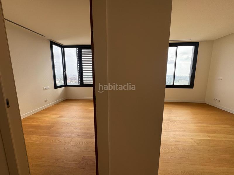 Foto fdd76287-b5a7-47c8-bcef-5fac7a6e4df6. Casa con riscaldamento parcheggio piscina in Sarrià Barcelona