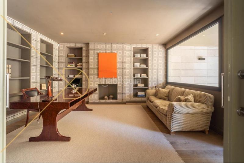 Foto 2aa734aa-d966-40c6-9b55-c38e4ea2094c. Casa impresionante casa reformada en av.pearson en Barcelona