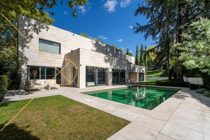 Foto c2263527-8cb5-4964-b713-f485c401fb18. Casa impresionante casa reformada en av.pearson en Barcelona