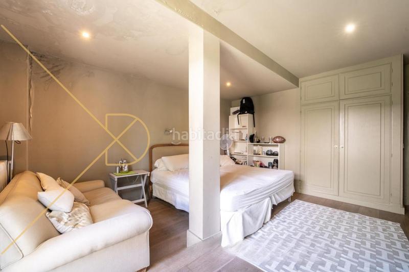Foto ca200f52-c261-40e0-8dd3-09d2e8bd245d. Casa impresionante casa reformada en av.pearson en Barcelona
