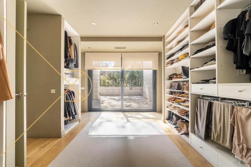Foto f26ede44-7133-4400-acb8-1ffcd75e5d76. Casa impresionante casa reformada en av.pearson en Barcelona