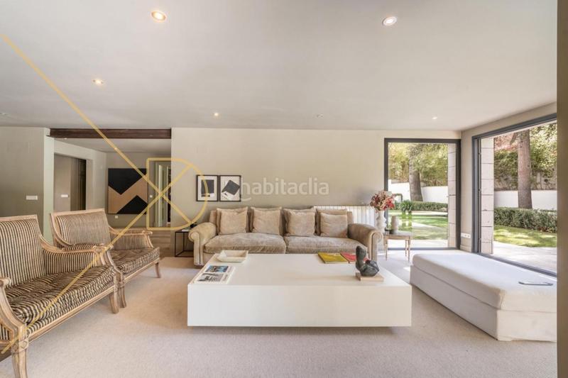 Foto f8ad9c32-58ab-4eae-868a-1f3845715648. Casa impresionante casa reformada en av.pearson en Barcelona