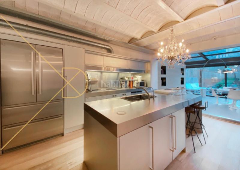 Foto ebb8f908-464e-4bf2-bf25-6d15e6fddfb7. Casa  adosada con jardín y terraza en sant gervasi la bonanova en Barcelona