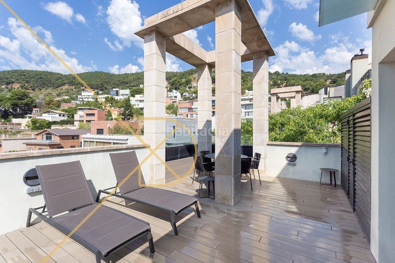 Foto 152d1800-038e-4592-8943-903bd83ac700. Casa amb calefacció aparcament piscina a Sarrià Barcelona