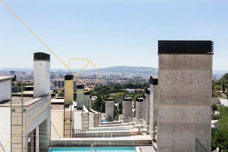 Foto 1f92dfb2-493e-4ae4-b3ad-cefb72aa07ea. Casa amb calefacció aparcament piscina a Sarrià Barcelona