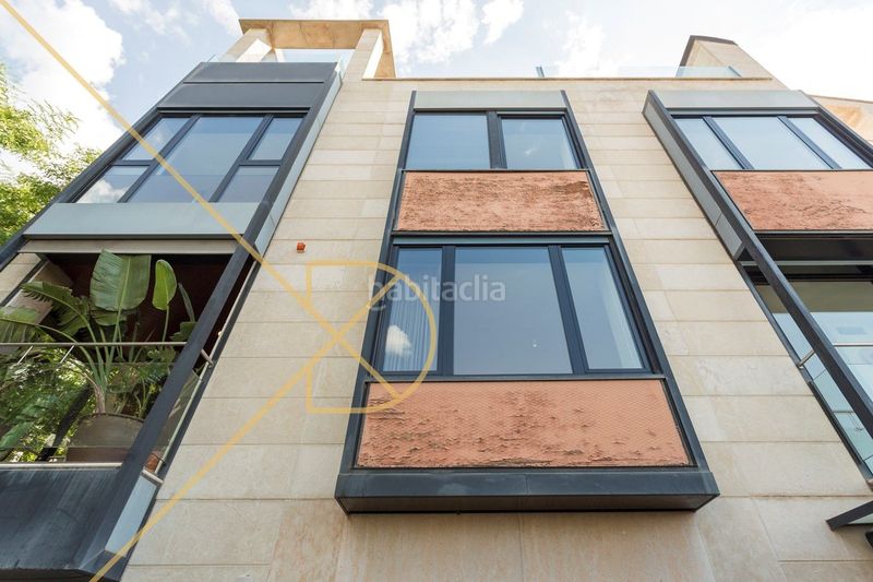Foto 384ca9e2-e12a-4045-a68e-cbec9e679d8c. Casa amb calefacció aparcament piscina a Sarrià Barcelona
