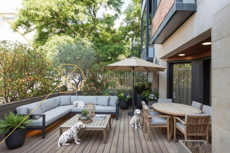 Foto 4f0a35ce-4bf4-4735-bb13-31d815b6ec91. Casa amb calefacció aparcament piscina a Sarrià Barcelona