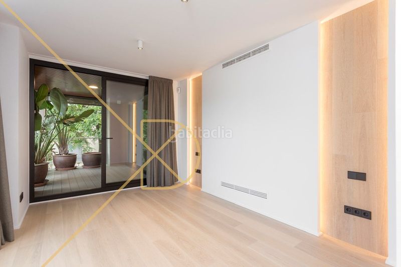 Foto 61a30e4a-e0e3-4c26-9f18-6b782dd4a766. Casa amb calefacció aparcament piscina a Sarrià Barcelona