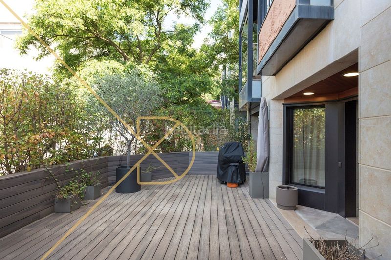 Foto 68310168-8563-4ab9-a5c8-b8ace51a027f. Casa amb calefacció aparcament piscina a Sarrià Barcelona