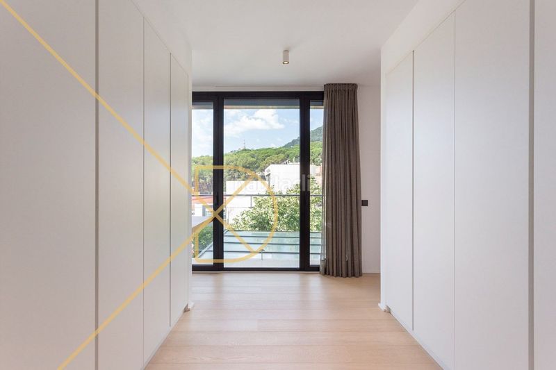 Foto c4333bd4-c301-4c54-a2c3-516e58dc7754. Casa amb calefacció aparcament piscina a Sarrià Barcelona