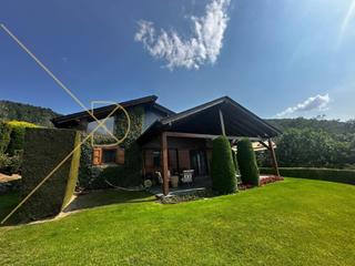 Maison  Carrer camí de les pareres. Exclusiva casa unifamiliar de 200 m2 con parcela en queixans, ce