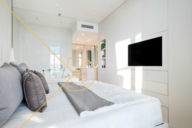 Foto 0432e9d6-170b-4d75-95ee-280019816c76. Affitto duplex con riscaldamento parcheggio piscina in Barcelona