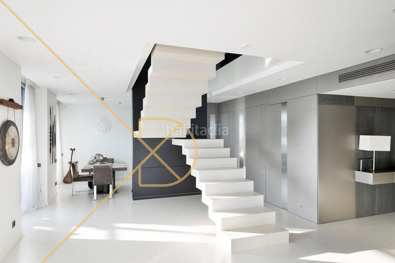 Foto 15276163-d488-4e3b-9766-9b9af419b2de. Affitto duplex con riscaldamento parcheggio piscina in Barcelona