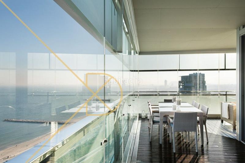 Foto 92d58aa5-975a-4e2e-a622-8ce552e6e6b8. Affitto duplex con riscaldamento parcheggio piscina in Barcelona