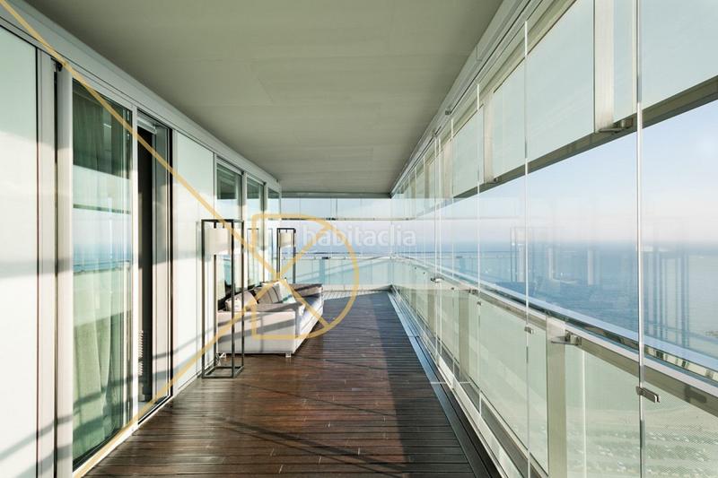 Foto 0d78d3bf-1bdf-4283-849e-893c29dac666. Lloguer dúplex amb calefacció aparcament piscina a Barcelona