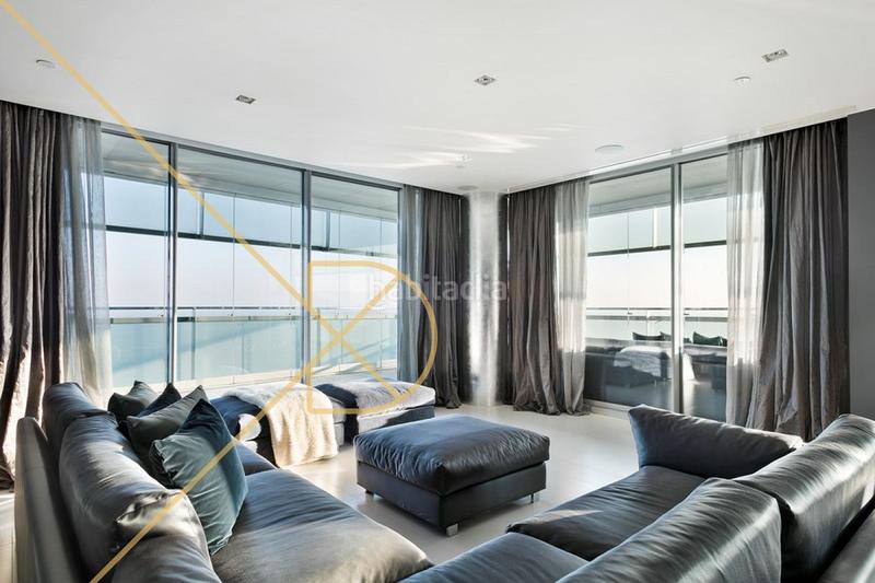 Foto 0ca25342-8196-4766-bffc-a009a9d07806. Rent duplex with heating parking pool in Diagonal Mar i el Front Marítim del Poblenou Barcelona