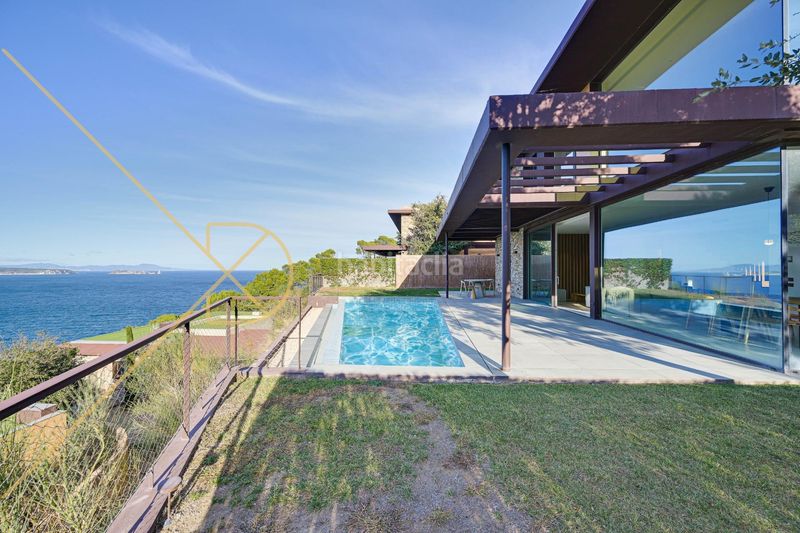 Foto db1fcb63-a353-4c37-9707-56a7b217e729. Casa amb calefacció aparcament piscina a Sa Riera-Sa Fontansa Begur