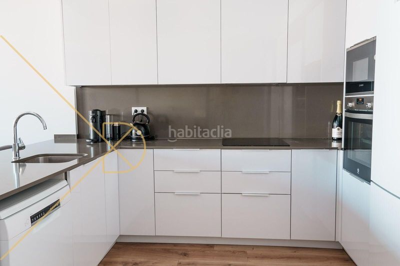 Foto 5f1f9b90-7fe4-41a7-b993-7dfca38ae09f. Àtic amb calefacció a Dreta de l´Eixample Barcelona
