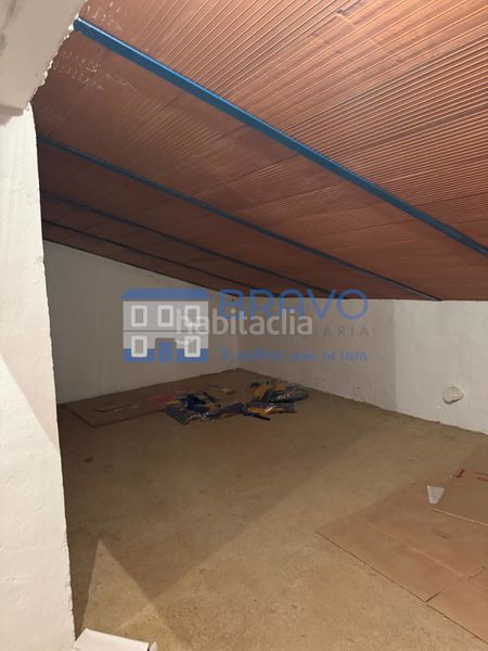 Foto bc055bc6-1f46-45ff-a875-14cd9af32b51. Casa aparellada a Castuera