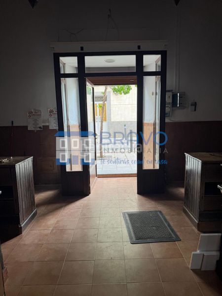 Foto dd5a6f45-ff18-46a1-af33-43d5eaaea67d. Casa aparellada a Castuera