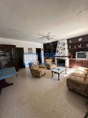 Masia a Don Benito. Chalet escriturado en venta en zona ''contreras''