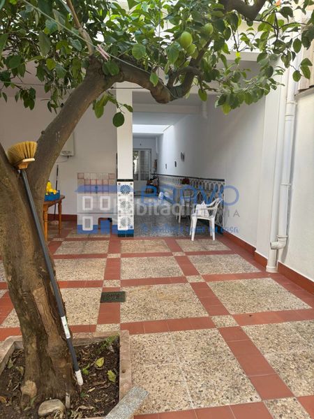 Foto b6773241-ebbb-40e4-9ce5-38d4a68be18f. Casa amb xemeneia a Don Benito