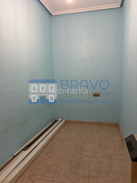 Foto 16eea37a-1fc9-493e-aa6a-315e91196835. Casa aparellada a Don Benito