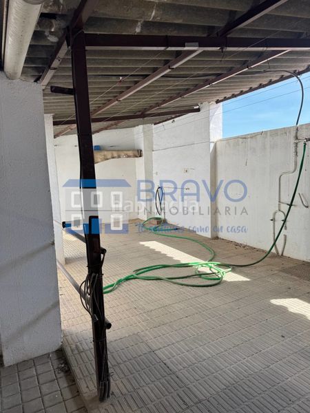 Foto 76e251b8-e6ea-4656-adc5-e94a3b38ba7e. Casa aparellada a Don Benito