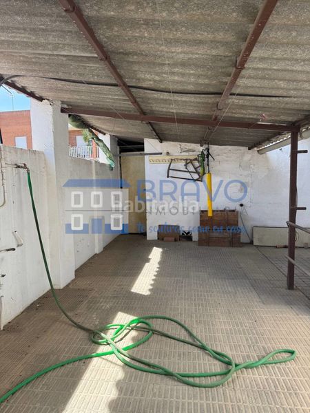 Foto e1a9c572-5193-4700-ae9f-e3490d9063d8. Casa aparellada a Don Benito