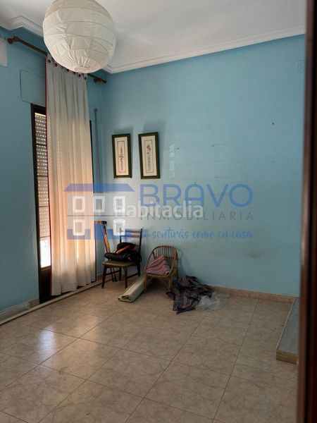 Foto e70c2b2d-2017-4718-a449-2767a2129a3a. Casa aparellada a Don Benito