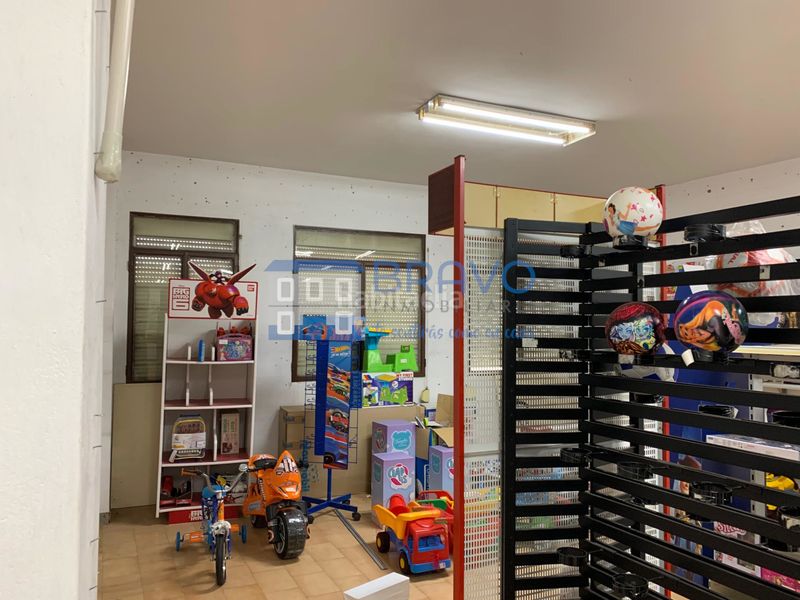 Foto 811b18ef-f0f1-4570-8b98-f2631f680fa8. Edificio /almacén en venta en Don Benito
