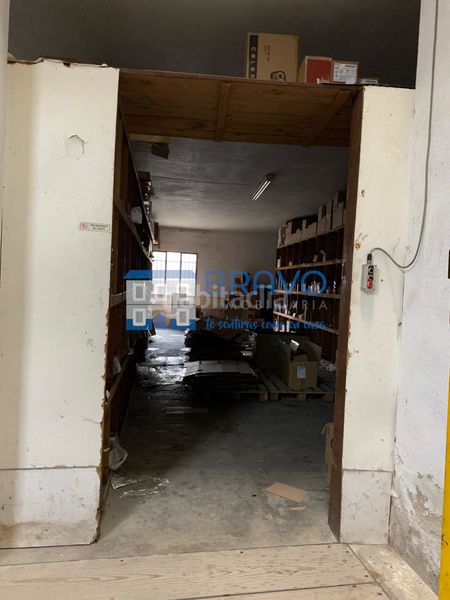 Foto e383d1e1-fa18-4ac3-9fe5-b25f5a96257a. Edificio /almacén en venta en Don Benito