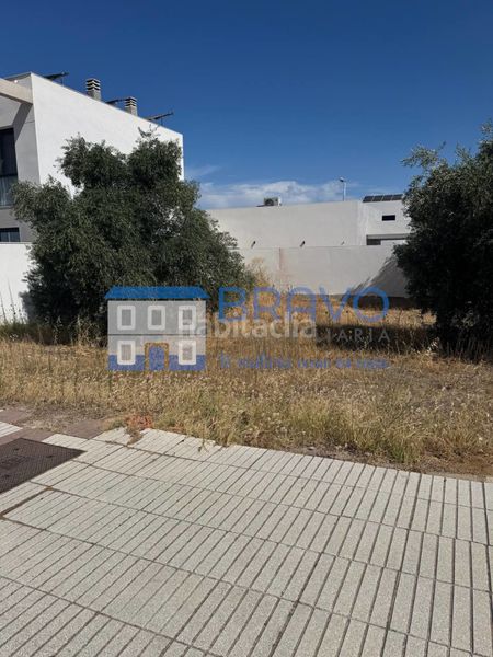 Foto c6710852-0f00-4d08-b4de-19bfa5e6441c. Terreny residencial a Don Benito