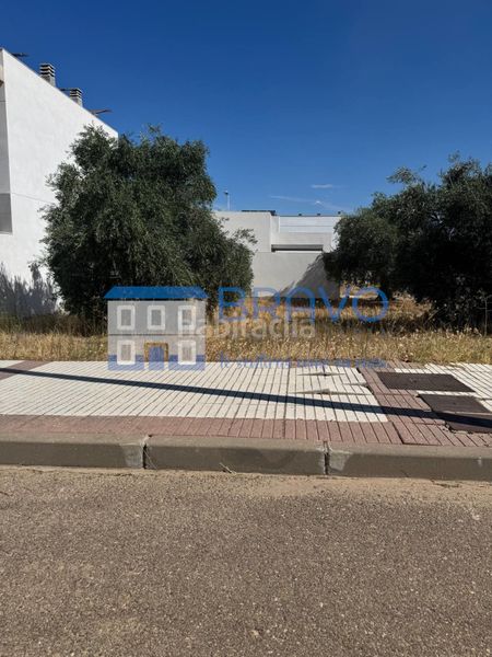 Foto dc89b722-db14-4b42-9d41-c9d4e1184812. Terreny residencial a Don Benito