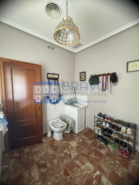 Foto dc8305e9-d465-4515-834a-9343d0ae144b. Xalet amb xemeneia calefacció aparcament piscina a Don Benito