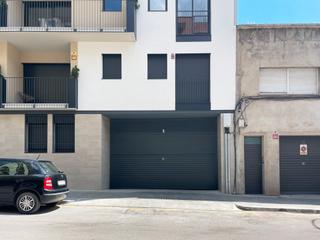Parking voiture à Carrer de miquel vives 54. Plaza de aparcamiento en c/ miquel vives 54