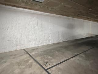 Aparcament cotxe a Carrer de miquel vives 54. Plaza de aparcamiento en c/ miquel vives 54