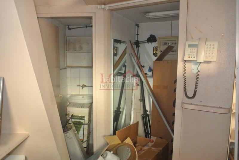 Foto a376d991-bbc5-435b-b0c6-ad26b58c8f4e. Rent business premise in rúa comercio 16 in Agra del Orzán - Ventorrillo Coruña (A)