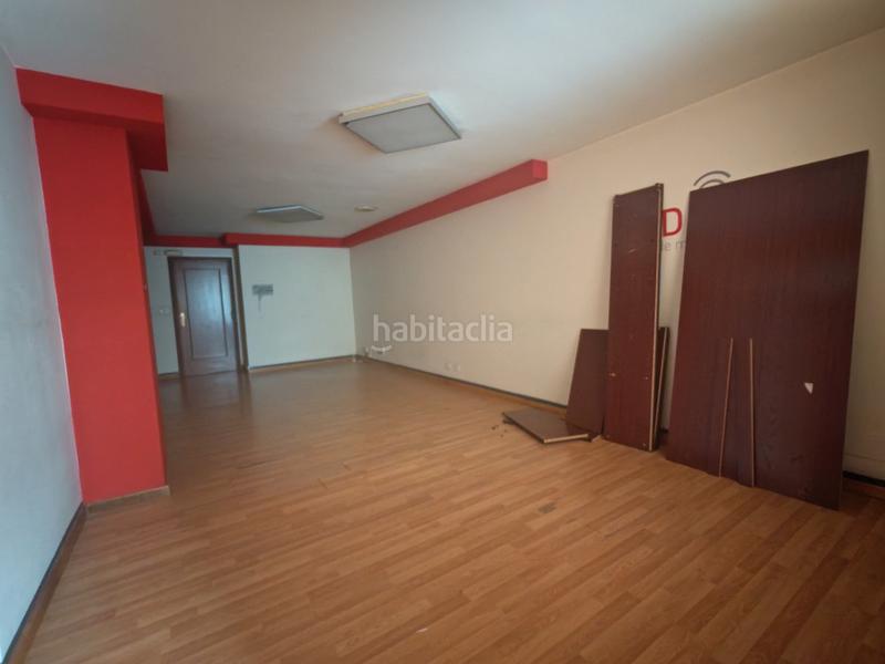 Foto 453ee3c3-362c-4bad-b98a-fc8eb3792e15. Lloguer local comercial a avenida gramela 17 a Agra del Orzán - Ventorrillo Coruña (A)