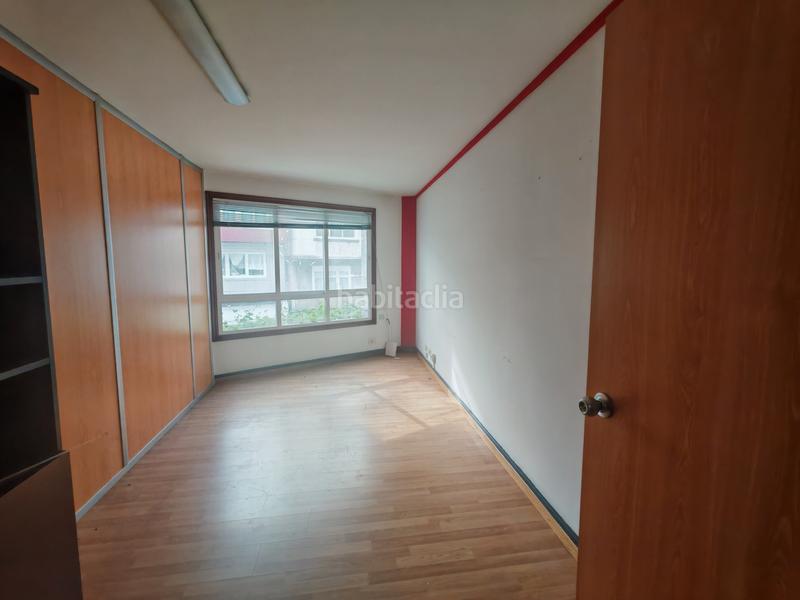 Foto 45ce094c-5e9f-4a88-8072-9a466e728d83. Lloguer local comercial a avenida gramela 17 a Agra del Orzán - Ventorrillo Coruña (A)