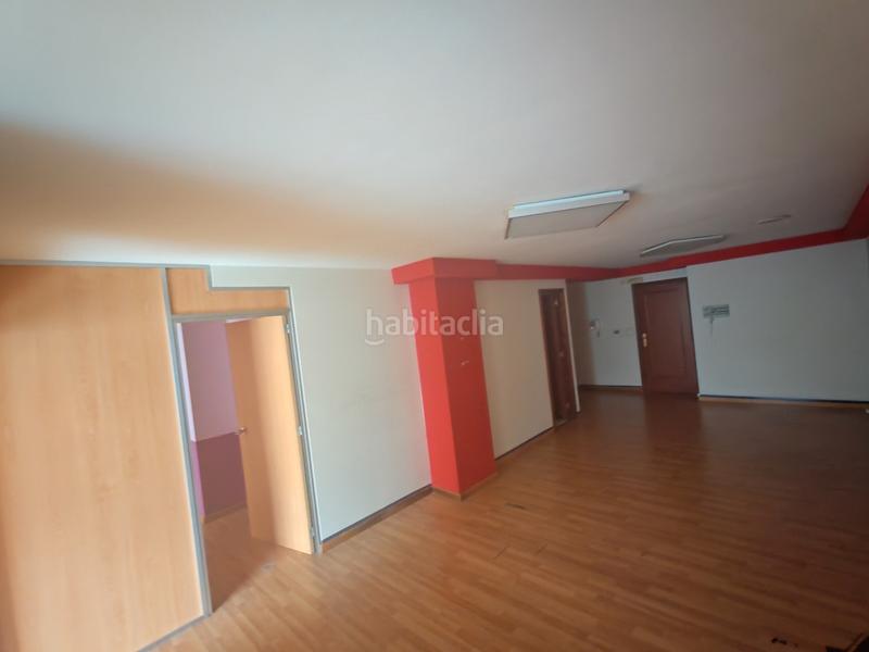 Foto 9a05f9a1-10db-4825-a07e-13769990c6ec. Lloguer local comercial a avenida gramela 17 a Agra del Orzán - Ventorrillo Coruña (A)