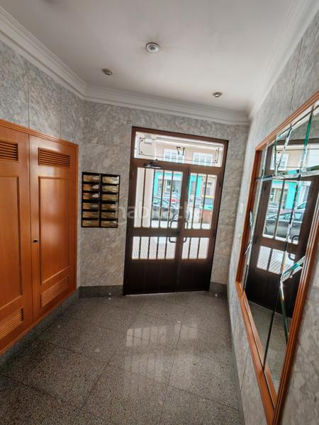 Foto d8661cc6-cb71-4f1f-84a2-b015ecf08a9f. Location local commercial dans avenida gramela 17 dans Coruña (A)