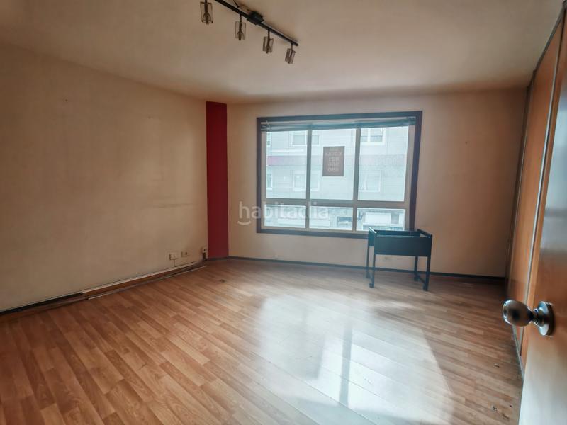 Foto e5929c6d-5e6b-463d-a17f-b6c43f152a73. Location local commercial dans avenida gramela 17 dans Coruña (A)