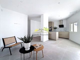 Planta baixa  Gobernador josé garcía hernandez. Se vende apartamento bajo al lado del charco de san gines