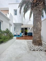 Maison  Patrón. Duplex con apartamento al lado de la concha