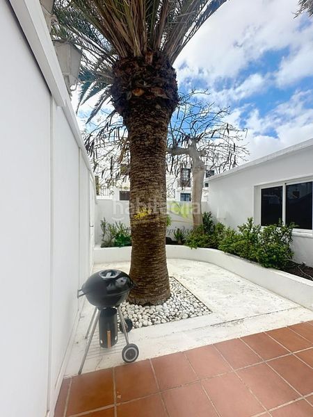 Foto cbf1e0fe-a799-4ab5-8d14-b22c29f04e44. Casa amb aparcament a Playa Honda San Bartolomé