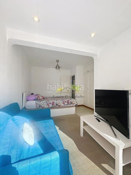 Foto d1c4ef9d-f7a5-4698-9666-10ecf3f86760. Casa amb aparcament a Playa Honda San Bartolomé