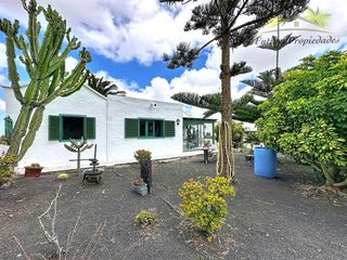 Casa a Tinajo. Encantadora casa con vistas privilegiadas en la vegueta